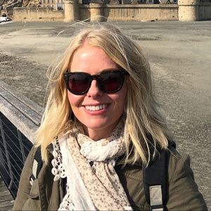 Meet your Posher, Alisha